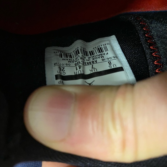 Jordan sneakers - Picture 5 of 15